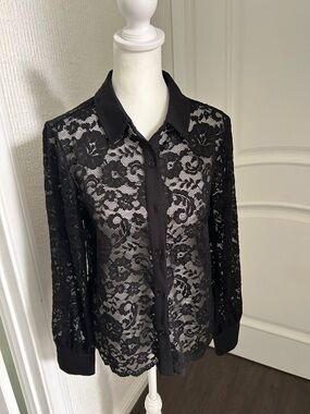 Vince Camuto Black Floral Lace Button-Up Blouse